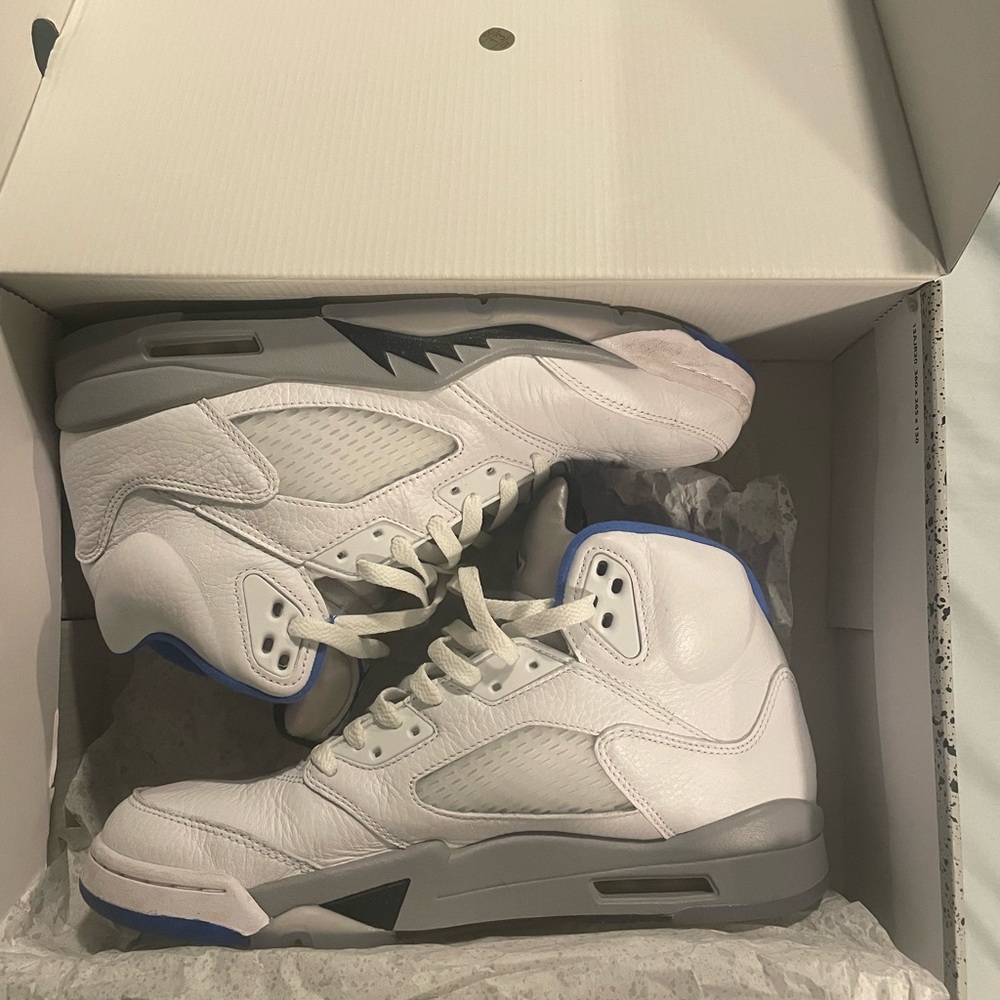 Jordan 5 stealth